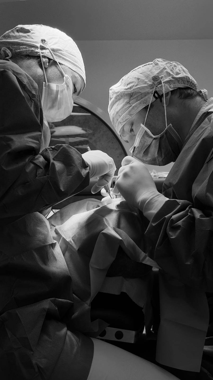 Implants dentaires Marseille 13